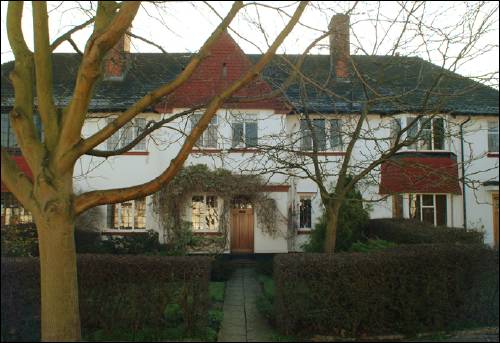 07 Sutcliffe Close